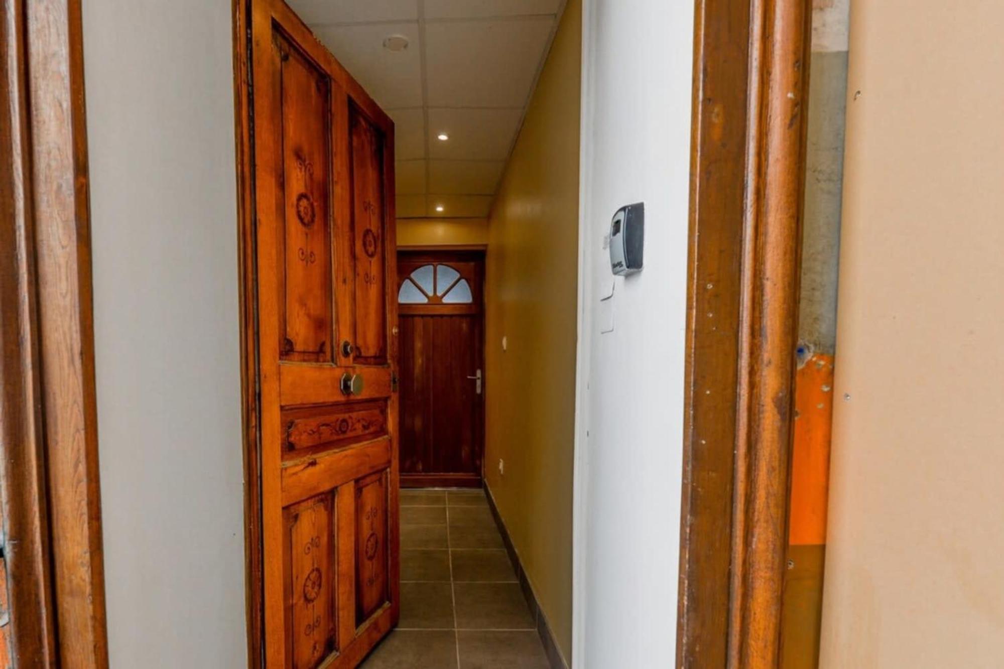 3-Star Rated Apartment In The Heart Of The Old Town With A View Аннесі Екстер'єр фото